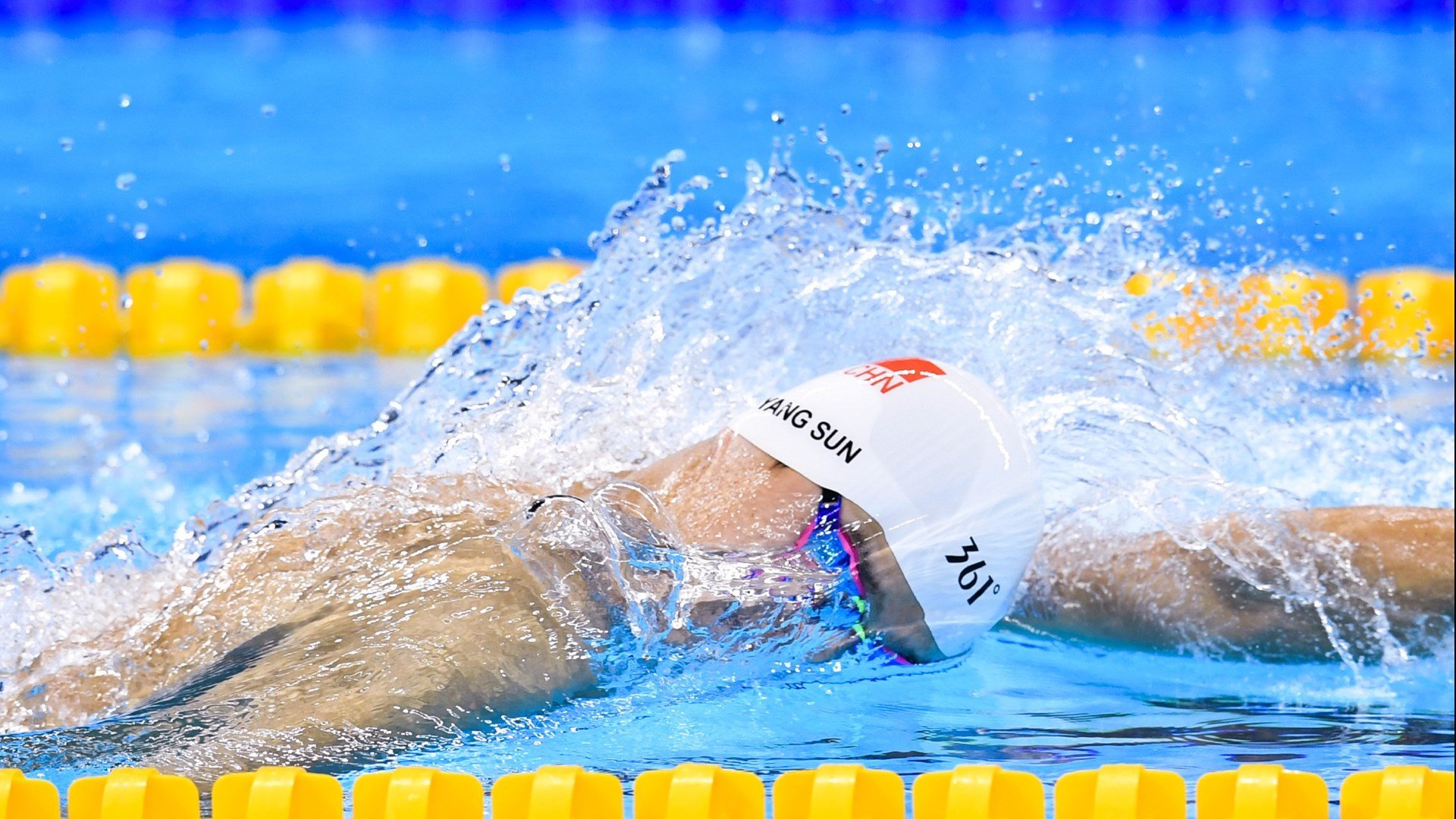 世界举重锦标赛中国运动员连续夺金，世界举重锦标赛2020